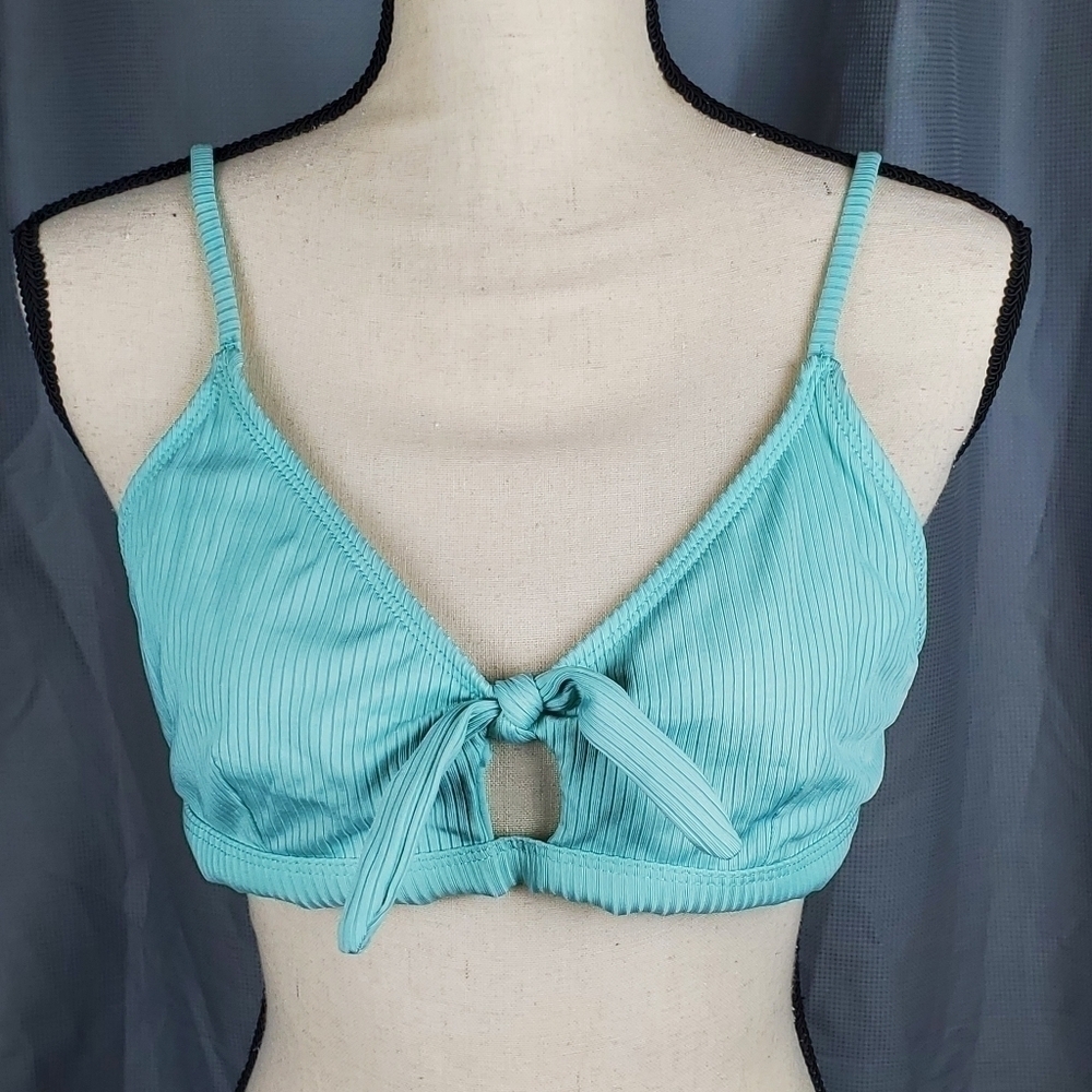 Xhilaration bikini top, light green, size XL